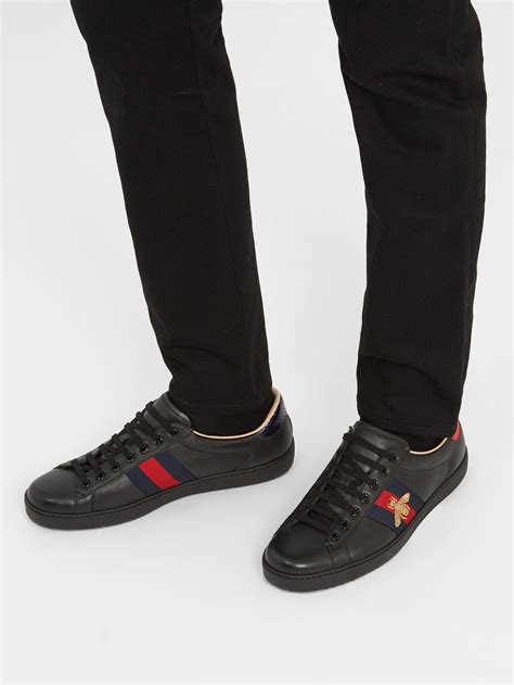 gucci bee schoenen zwart|Ace Bee sneakers in black .